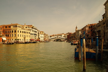 Fototapeta na wymiar Eindrücke von den Wasserstraßen in Venedig / Italien