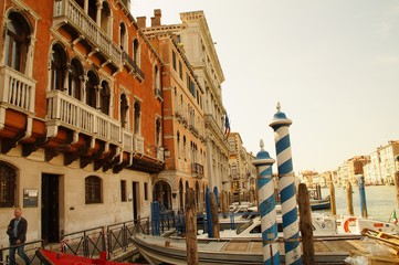 Eindrücke von den Wasserstraßen in Venedig / Italien