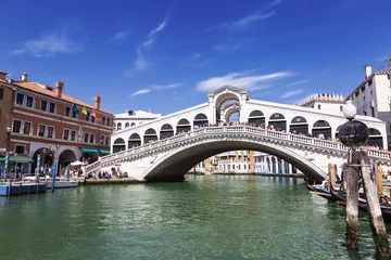 Washable wall murals Rialto Bridge View of the Grand canal and the Rialto bridge. Venice, Italy