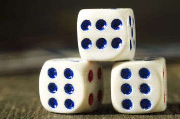 Playing dice for gambling