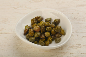 Pickled capers