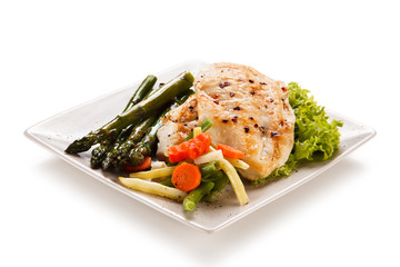 Grilled chicken fillet with asparagus