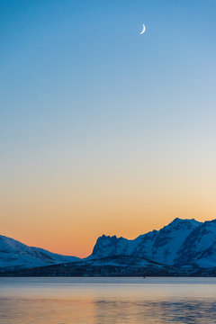 Midnight Sun At Iceland