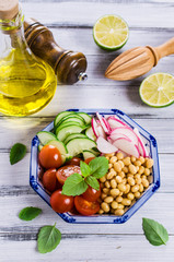 Salad of white beans