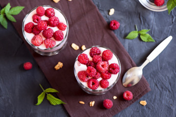 yogurt, raspberries and granola