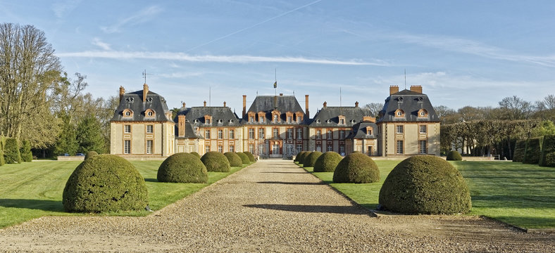 Château de Breteuil 1