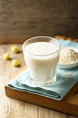 Yogurt smoothie with oats and gooseberry