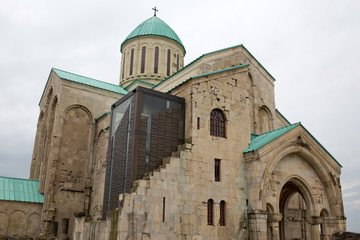 Fototapeta na wymiar Bagrati Cathedral, Kutaisi, Georgia