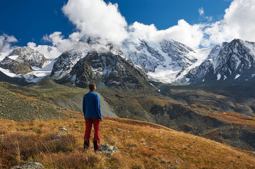 Fototapeta premium Beautiful autumn landscape, Altai mountains Russia.