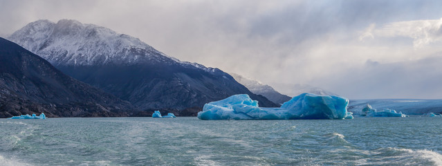 Glaciers in Lake Argentino, Los Glaciares National Park 


