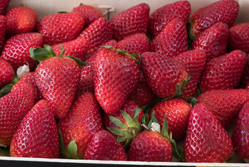 Steige mit Erdbeeren