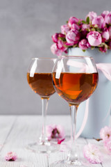 bouquet and wine glasses