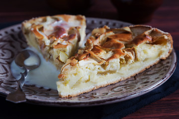 Apple pie with condensed milk