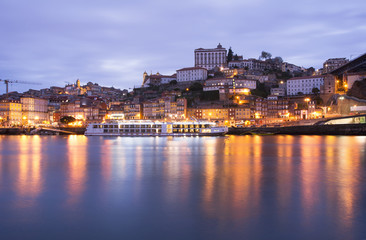 Fototapeta na wymiar Panoramic cityscape view on Porto
