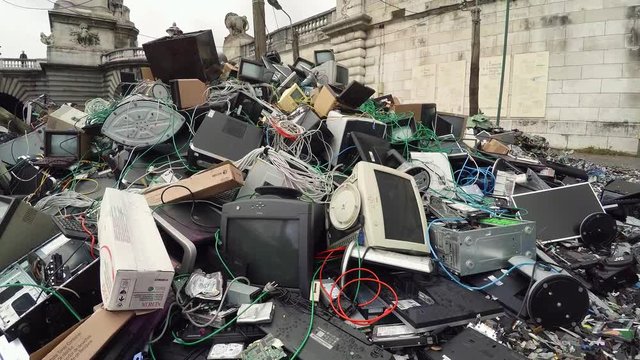 Computer junk iron. 4K.