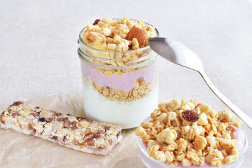 greek yogurt with fruit crunchy