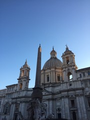 Fototapeta na wymiar Chiesa di Piazza Navona e obelisco, Roma, Italia