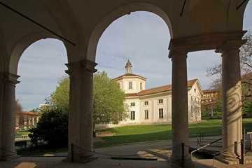 Milano; la ex chiesa di San Michele ai Nuovi Sepolcri, ora sede del MUBA (Museo dei Bambini)