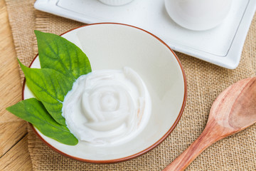 Coconut jelly and coconut milk