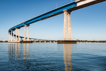 The prestressed, concrete/steel girder San Diego-Coronado Bay Bridge, spanning San Diego bay.    - obrazy, fototapety, plakaty