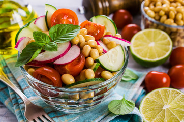 Salad of white beans