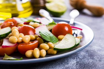 Salad of white beans