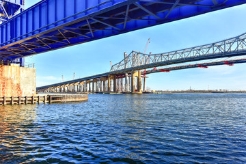 Obraz na płótnie Canvas Goethals Bridge and Arthur Kill Vertical Lift Bridge