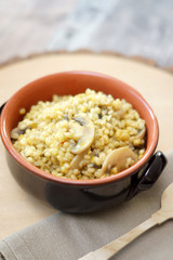 Grano funghi e zafferano