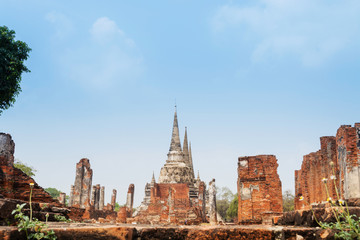 Naklejka premium Thailand. Historical Park, Phra Nakhon Si Ayutthaya. Temple Pagoda in Ayutthaya (Wat Phra Si Sanphet)