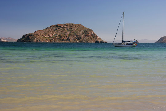 Remote camping on Playa El Burro, Mulege, Baja California Sur, Mexico