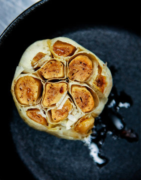 Roasted garlic bulb