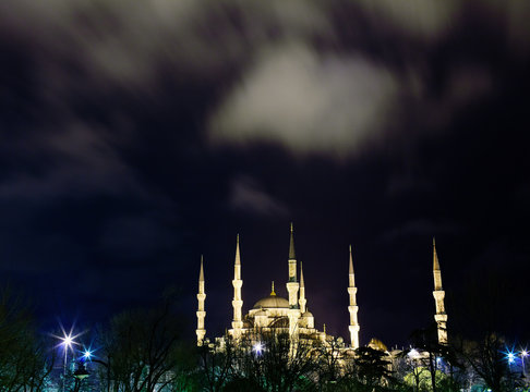 Sultan Ahmed mosque at night, Istanbul, Turkey