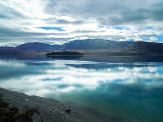 Idyllic lake Tekapo, Canterbury Region, New Zealand - Stock Image