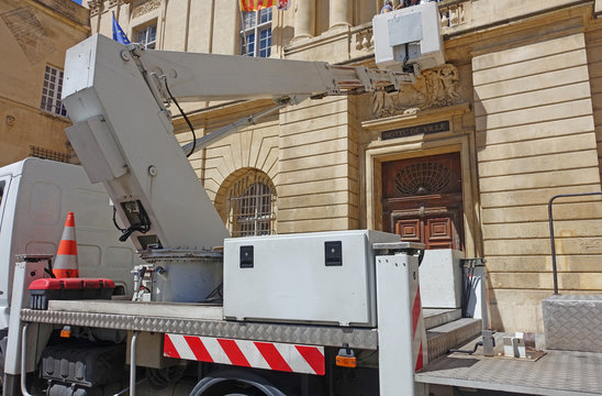 camion avec nacelle