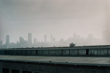 Fototapeta na wymiar San Francisco im Nebel