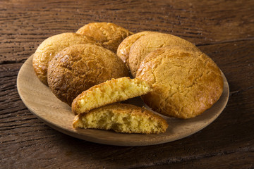 Cracker with corn flour called Broa caxambu in Brazil.