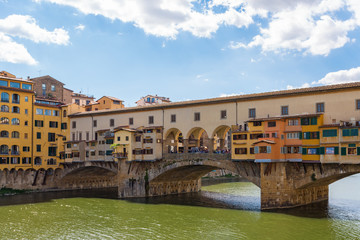 Fototapeta na wymiar Ponte Vecchio bridge over the Arno River