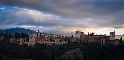 Fototapeta na wymiar Alhambra de Granada, foto panorámica