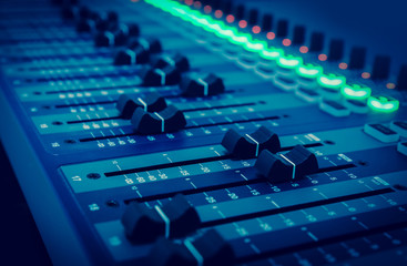 Mixer,Control of high-quality audio and equalizer volume on the mixer.