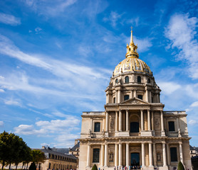 Fototapeta na wymiar Les Invalides chapel in Paris. Famous landmark, known also for Napoleon's tomb.