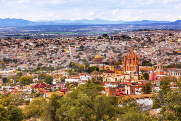 Fototapeta na wymiar San Miguel de Allende Mexico Miramar Overlook Parroquia