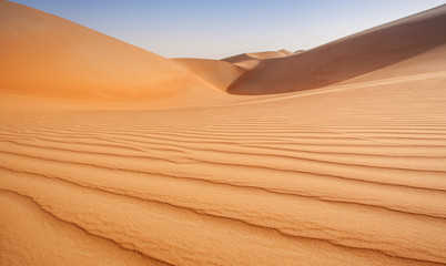 Fototapeta na wymiar Patterns and dunes of Empty quarter - arabian desert