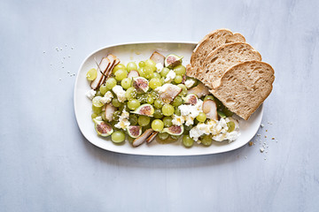 Sommerliche Obstsalate