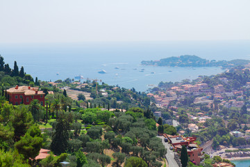 Fototapeta premium landscape of coast and turquiose water of cote dAzur, french Riviera, France