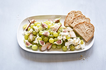 Sommerliche Obstsalate
