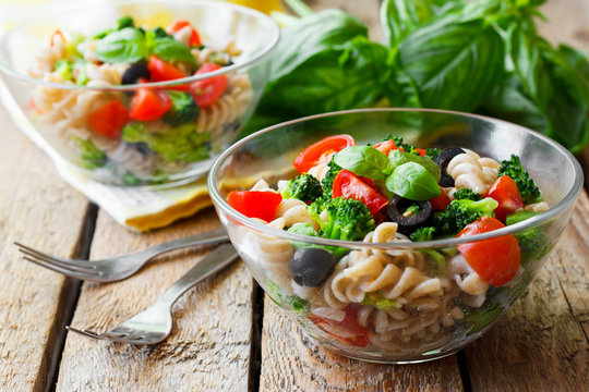 Italian salad with pasta and vegetables