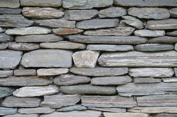 Trockenmauer aus Granit in Neuseeland