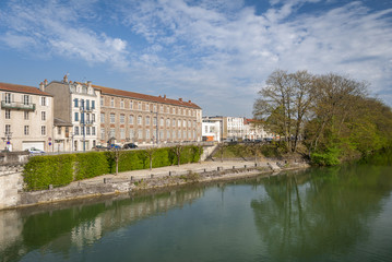 Fototapeta na wymiar Les rives de la Meuse à Verdun
