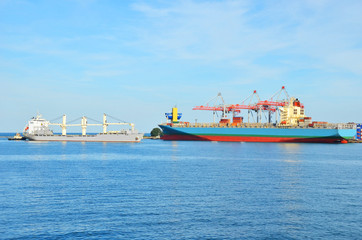 Port cargo crane, ship and container