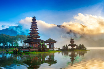 pura ulun danu bratan temple in Bali, indonesia. © tawatchai1990